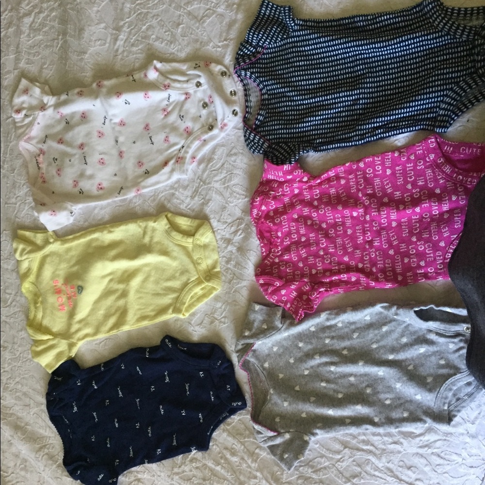 Carter’s onesies size 3M